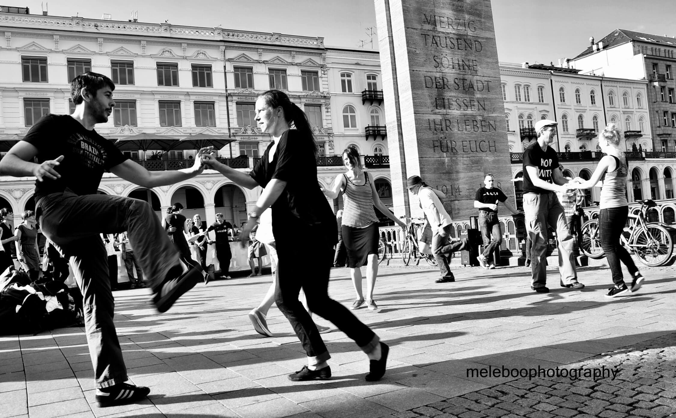 dancing in the streets in Hamburg