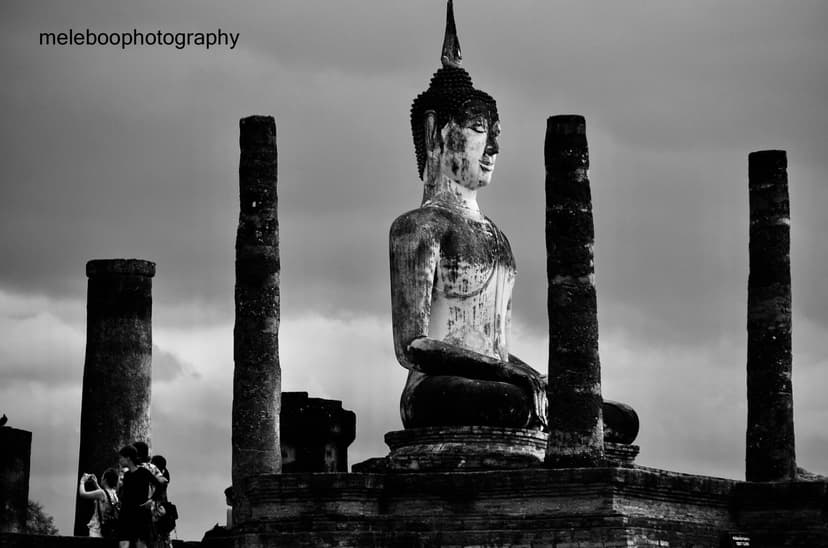 temple ruins in Sutokthai